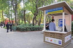 Frena el INAH parqumetros en Coyoacn Frena el INAH parqumetros en Coyoacn