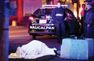 Mueren polica y detenido en Naucalpan