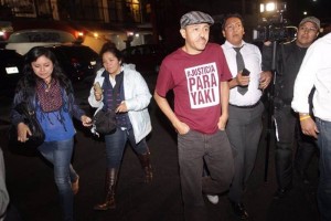 El padre de la joven espera conocer el monto de la fianza para pagarlo y que su hija salga libre baj