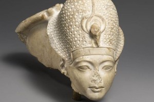 Los diez aos de reinado simultneo entre Amenhotep III y su hijo Amenhotep IV son la 