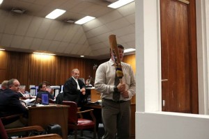 Reconstruccin de la escena del crimen contradice a Pistorius El forense asegur que la versin de Pistorius no es verdad.