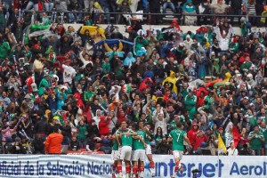 As son los aficionados mexicanos al futbol.