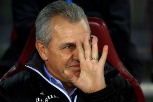 Aguirre dar�a igual valor al aspecto econ�mico como al deportivo para tomar su decisi�n.