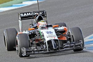 Buena vibra para Checo iniciar en equipo nuevo