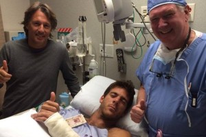 Del Potro llev� la imagen que le regal� el papa Francisco a su operaci�n.