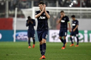 Manchester United podr�a perder millones si no logra el pase a Champions.
