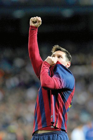 Tres de Messi y Bara est a un punto Tres de Messi y Bara est a un punto