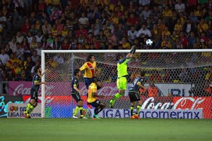 Morelia y Santos entregaron un gran partido en el Morelos con el 2-2 final.