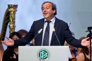 UEFA buscar�a aumentar ingresos por transmisiones y patrocinios en selecciones.