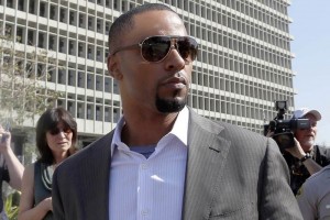 Ex jugador NFL, a tribunal por caso de violacin Darren Sharper sabr si podr salir bajo fianza