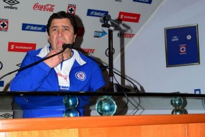 Luis Fernando Tena seala que el equipo tiene clara las metas