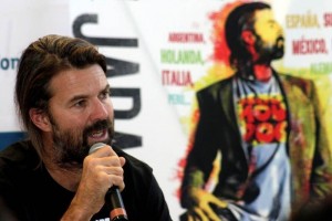 Jarabe de Palo presenta en Mxico el disco <i>Somos</i> El cantautor espaol Pau Dons, vocalista de Jarabe de Palo, visit esta ciudad para mostrar el disc