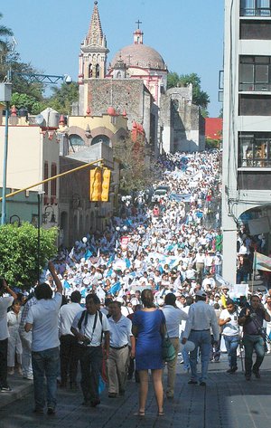 Marchan por la paz en Cuernavaca