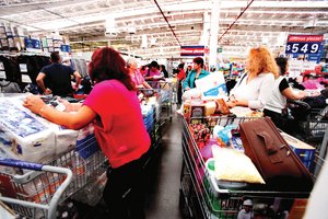 Empresas en BMV crean poco empleo