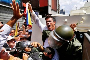 Leopoldo L�pez, uno de los l�deres de la oposici�n venezolana, est� acusado de varios cargos que van