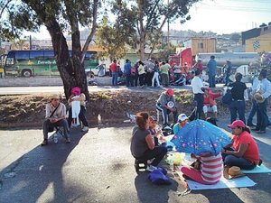 Maestros cierran ms de 5 horas la Autopista del Sol Maestros cierran ms de 5 horas la Autopista del Sol