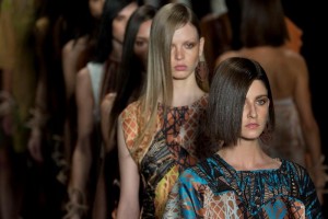 Animale apuesta por a los estampados �tnicos y florales y los tejidos vaporosos