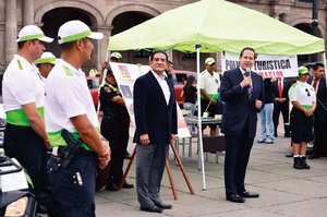 Presentan a la nueva Polic�a Tur�stica del Edomex