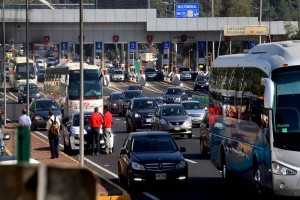 En las pr�ximas horas continuar� el �xodo de paseantes, en virtud de que muchos a�n se preparan para