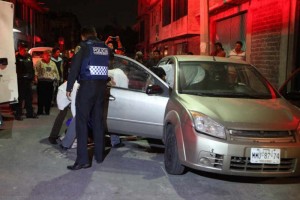 Sujetos armados, que huyeron a bordo de una motoneta, le dispararon a la v�ctima, quien se encontrab