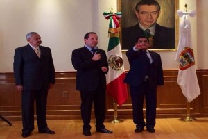 Como primera acci�n, �vila Villegas lo instruy� para que proceda a la baja correspondiente a los ele