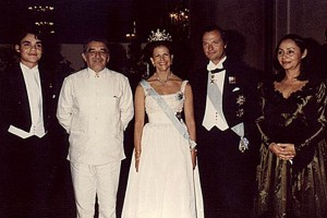 Gabriel Garca Mrquez con los reyes de Suiza, Silvia y Carlos XVI en el banquete del Premio Nobel e