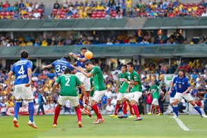 Am�rica sali� con los colores de la selecci�n mexicana, dejando de lado el amarillo y azul.