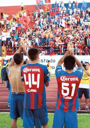 Una amarga y gris despedida Una amarga y gris despedida