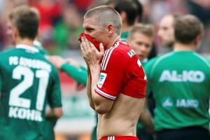 Decepciona a Bastian Schweinsteiger la ca�da de su equipo ante el Augsburgo que sorprendi� 