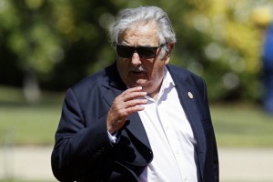 Mujica anunci� que la polic�a dejar�a de prestar seguridad en los partidos en los estadios Centenari