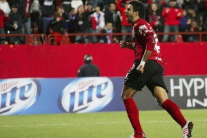 Cristian Pellerano logr� darle el gol de la ventaja en la serie