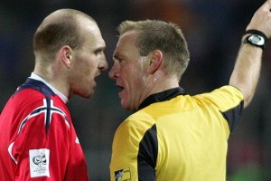 Ex jugador del Zenit dice que sobornaron a rbitro Erik Hagen y Jrgen Jalland hablaron sobre el arreglo de partidos en el futbol de Rusia.