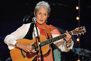 Con un estilo sobrio y sin una gran producci�n, fiel a su estilo, Baez lleg� al Teatro Metropolitan 