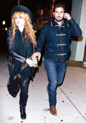 El novio de Paulina Rubio, contra Origel