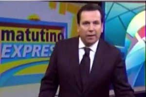 La reacci�n del periodista de Televisa Eduardo Salazar durante la transmisi�n que hizo del sismo de 