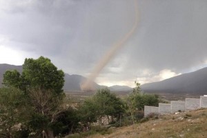 De acuerdo con Carlos Snchez, director de Proteccin Civil de Arteaga, indic que el fenmeno reun