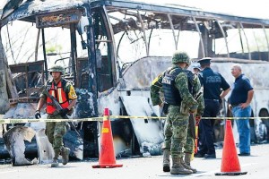 La madrugada de ayer un cami�n de pasajeros que parti� de Villahermosa a la capital del pa�s impact�
