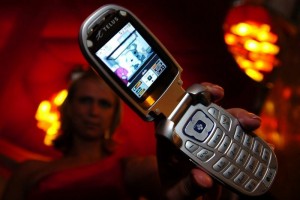 Iusacell demanda a IBM por 2,500 mdd Grupo Iusacell interpuso ante una corte federal en Nueva York una demanda contra IBM a quien la acus