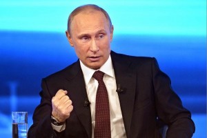 El presidente ruso Vladimir Putin habla durante una sesin de preguntas y respuestas televisada a to