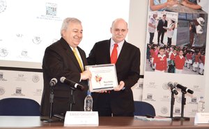 Cobran 39 mil en la SEP sin laborar Cobran 39 mil en la SEP sin laborar