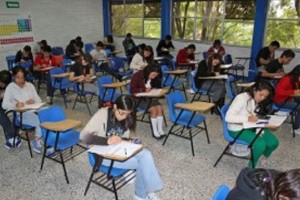 Sin contratiempos se aplic prueba ENLACE en prepas: SEP La evaluacin se administr a 14,171 planteles de los 14,243 programados en todo el pas