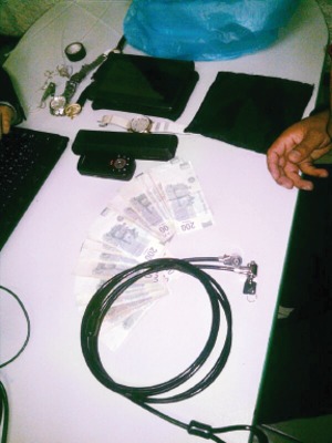 Roban dos joyer�as; hay cuatro detenidos