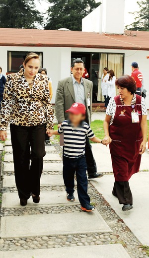 Trasladan a Owen a albergue Villa Hogar, en Toluca