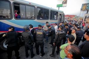 El objetivo es evitar que los pasajeros lleven droga, armas de fuego o punzocortantes, y asegurar qu