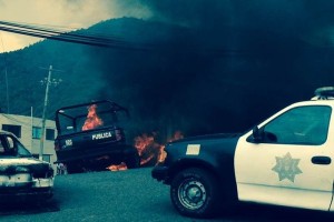 Pobladores sostienen que los policas se encuentran coludidos con los secuestradores de una madre de