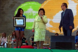 Se le entreg� una placa en la plaza Santo Domingo