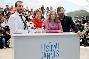 El director Lisandro Alonso y los actores Ghita Norby, Viilbjork Malling Agger y Viggo Mortensen pos