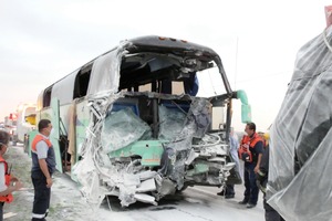 Un muerto y 15 heridos, en accidente en Guanajuato