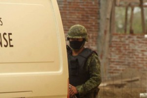 Asesinan a esposa de funcionario de Uruapan De acuerdo con los primeros reportes policiacos, la seora iba a pie sobre la calle Camino Viejo a l