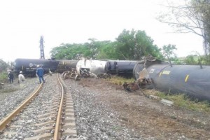 Descarrilan 8 vagones de tren con diesel en Veracruz El accidente ferroviario se registr a las 12:30 horas de la madrugada de hoy a la altura del munici